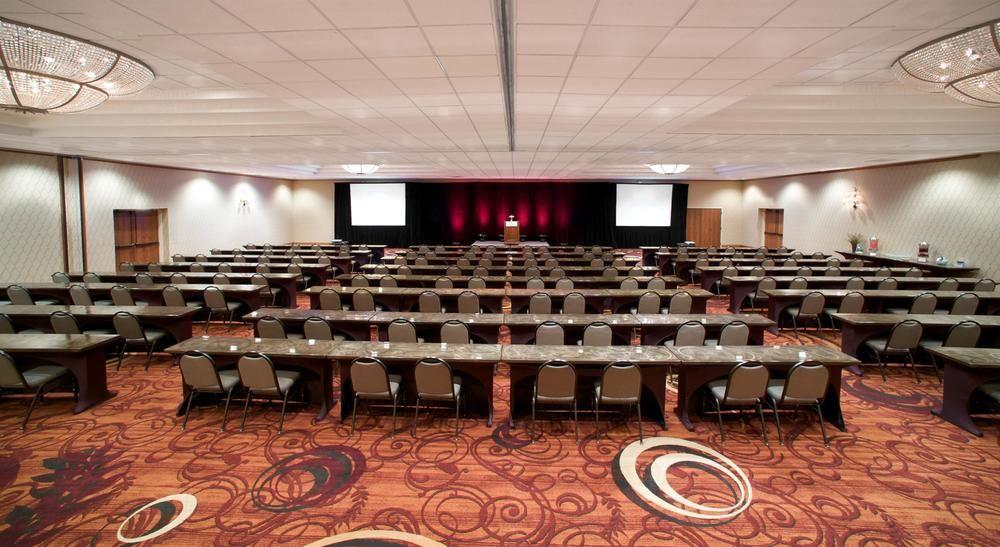 Sheraton Minneapolis West Hotel
