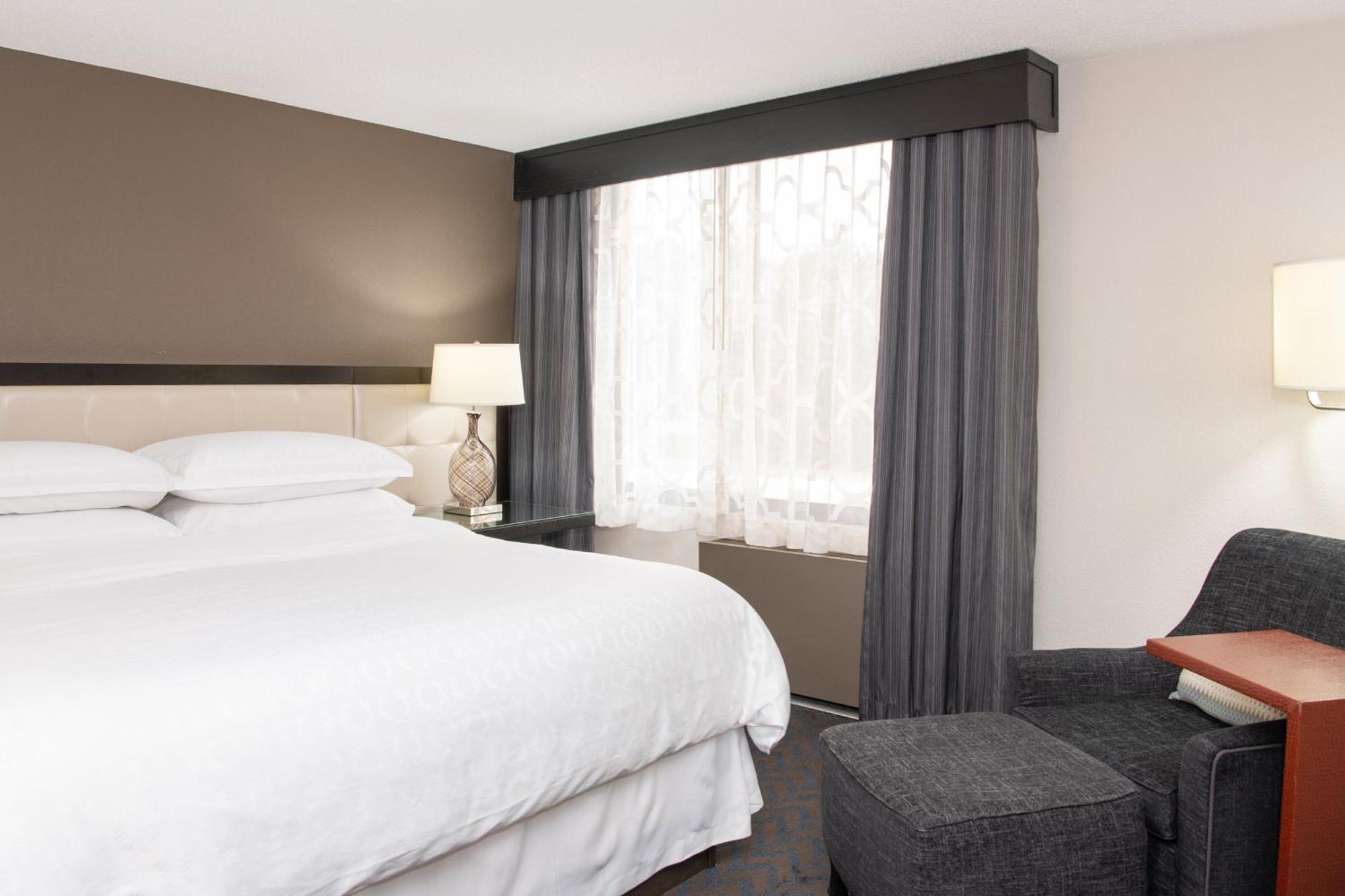 Sheraton Minneapolis West Hotel Minnetonka