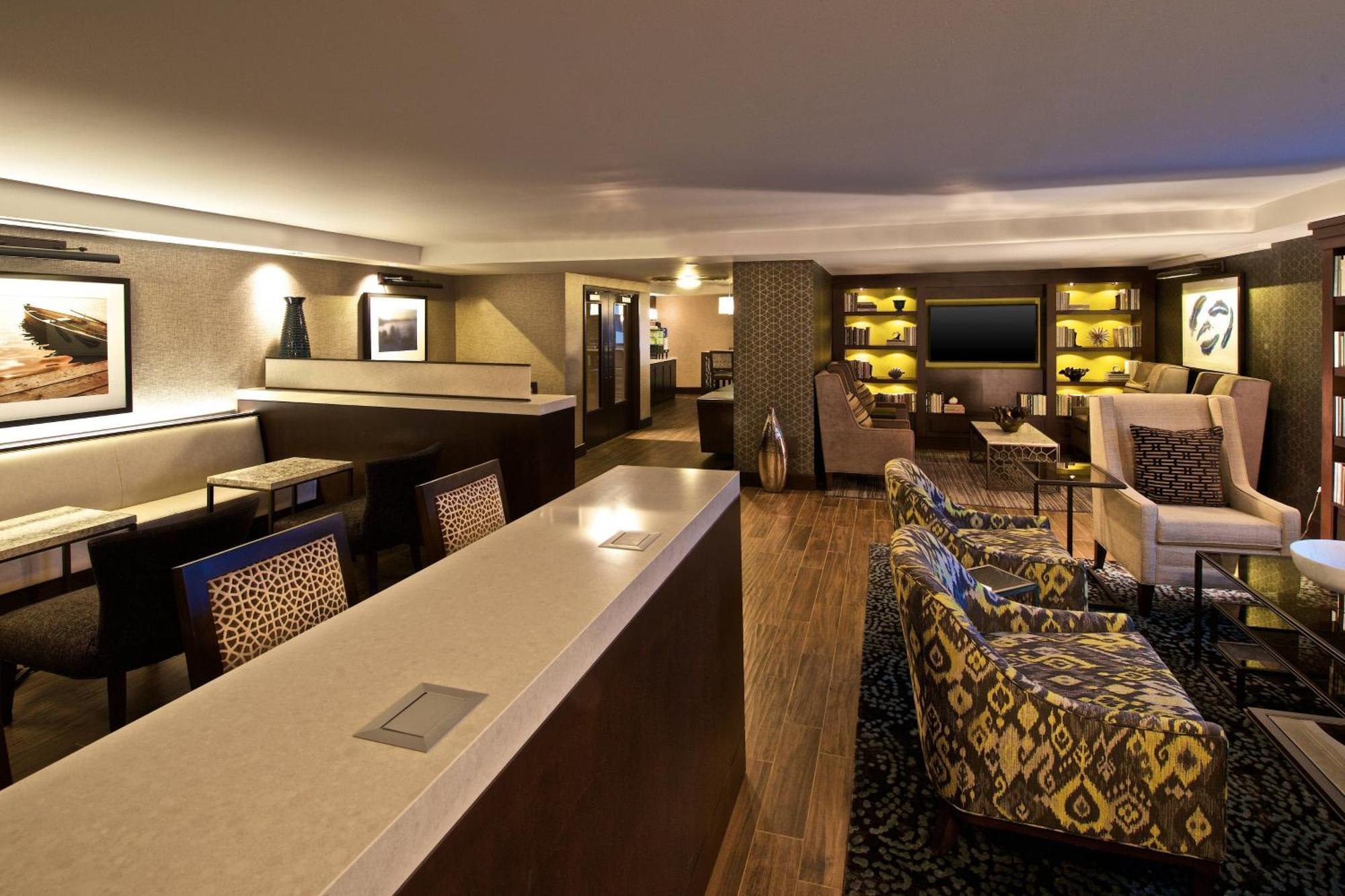 Sheraton Minneapolis West 4*