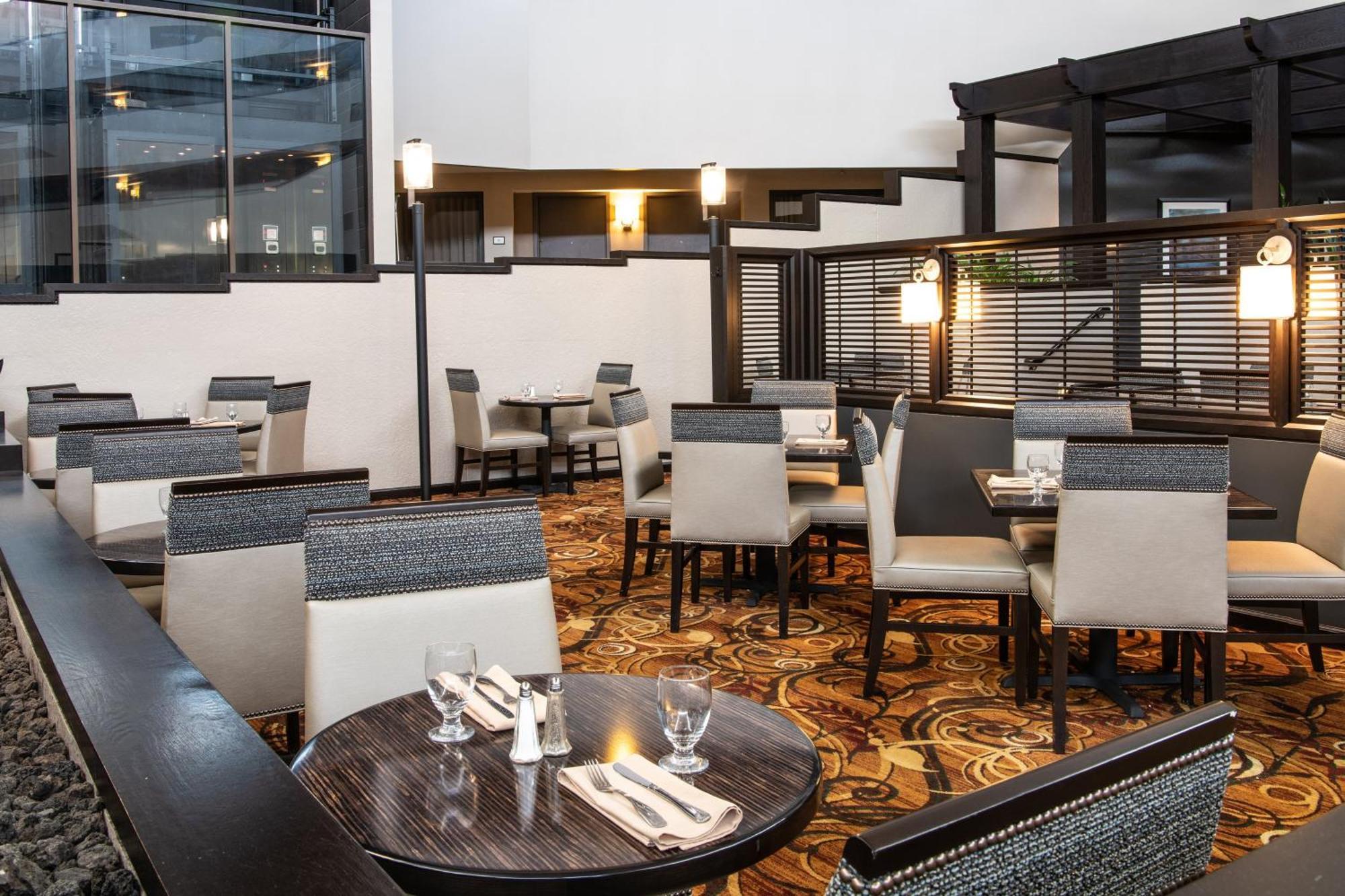 Sheraton Minneapolis West Hotel Minnetonka